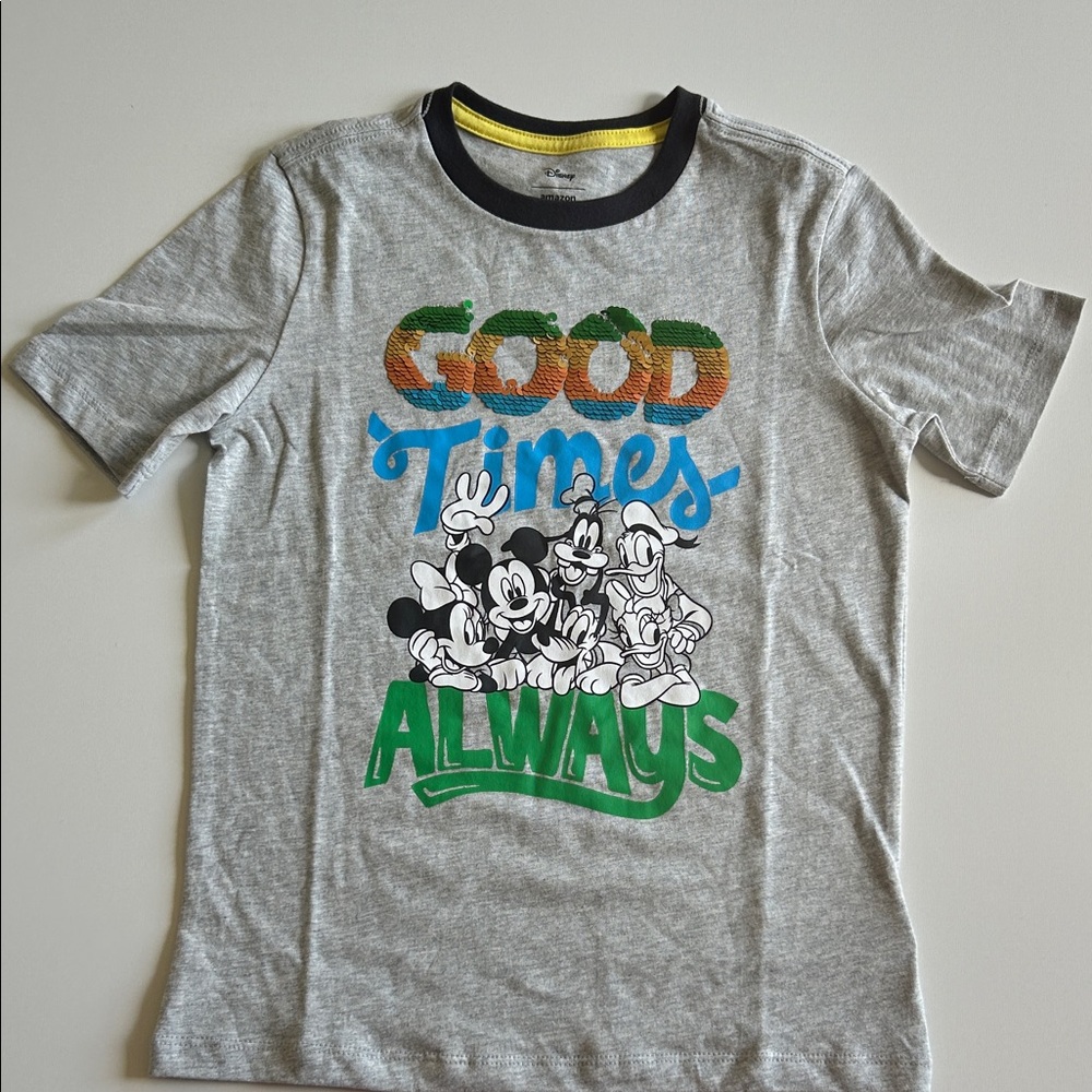 NWOT Disney Gray T-Shirt with Colorful Sequins Character Print - size small kids